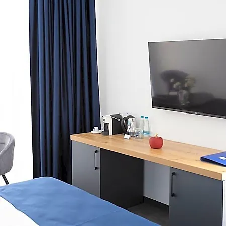 Blue Star Luxury Hotel 3*